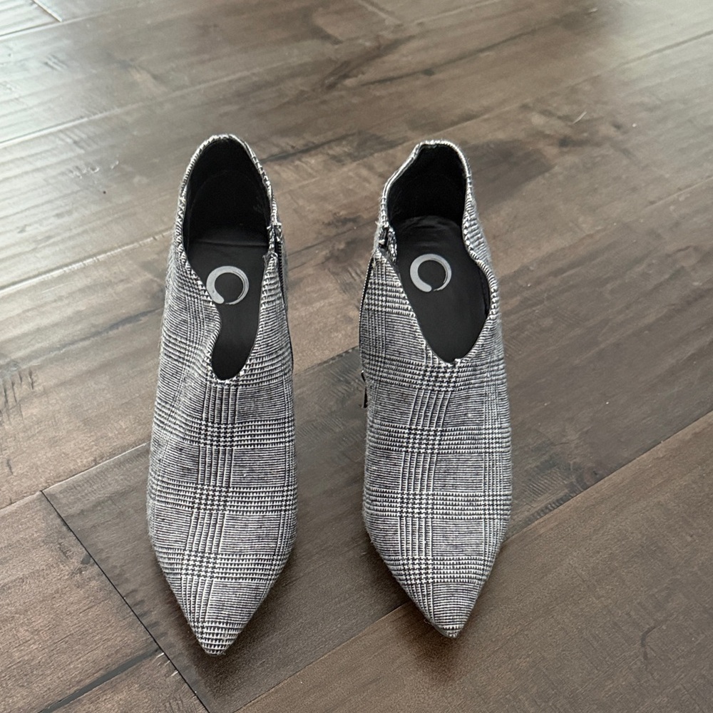 Stylish Gray Women's Shoes